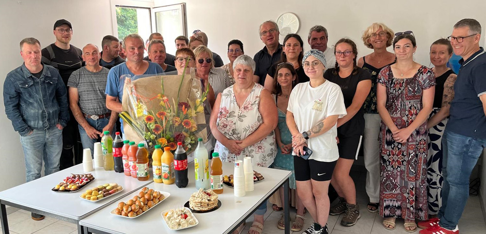 Photo-départ-en-retraite-Marie-France-30-06-2025